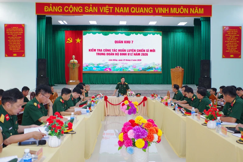 Quân khu 7 kiểm tra công tác huấn luyện chiến sĩ mới năm 2026