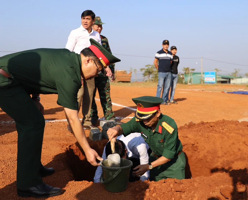 Tỉnh Lâm Đồng khởi công xây dựng 60 căn nhà liền kề chốt dân quân biên giới 