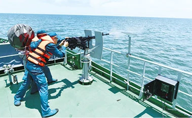 Tư lệnh Quân khu 7 gửi thư khen cán bộ, chiến sĩ Dân quân tự vệ LLVT Quân khu 
