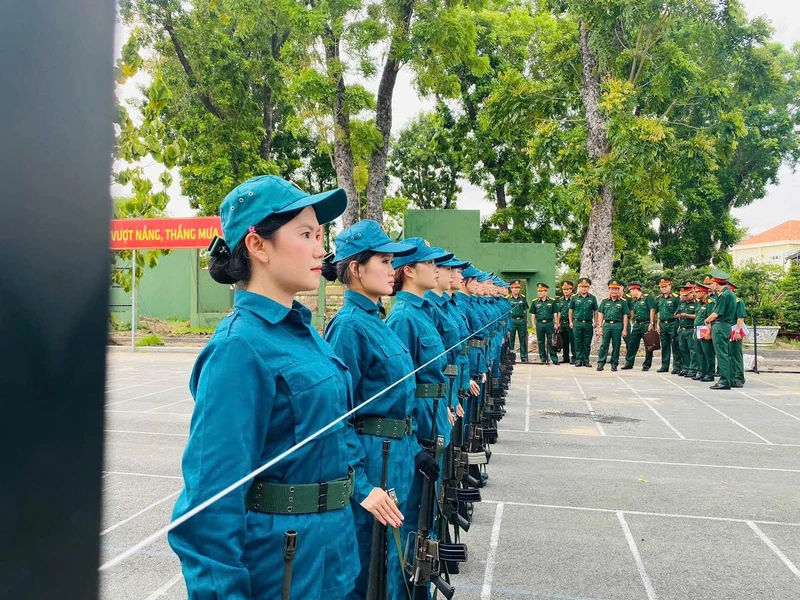 Nữ dân quân trẻ giàu khát vọng cống hiến