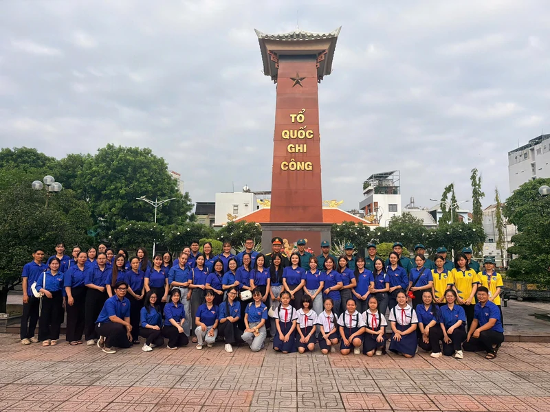 Phường Tân Thuận sôi nổi hoạt động kỷ niệm 91 năm ngày Truyền thống Dân quân tự vệ
