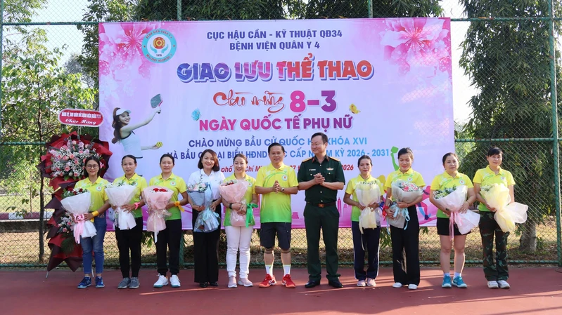 Bệnh viện Quân y 4 tổ chức giao lưu thể thao chào mừng Ngày Quốc tế Phụ nữ 8-3