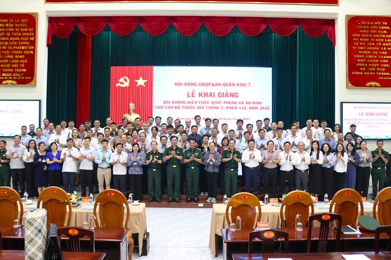 Khai giảng Lớp bồi dưỡng kiến thức quốc phòng và an ninh cho đối tượng 2
