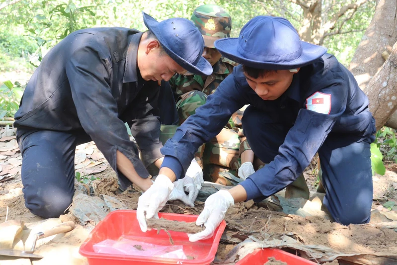 Đội K72 quy tập 4 hài cốt liệt sĩ tại Campuchia