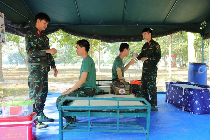 Trung đoàn 4, Sư đoàn 5 triển khai hiệu quả nhiều biện pháp phòng, chống say nắng, say nóng cho bộ đội