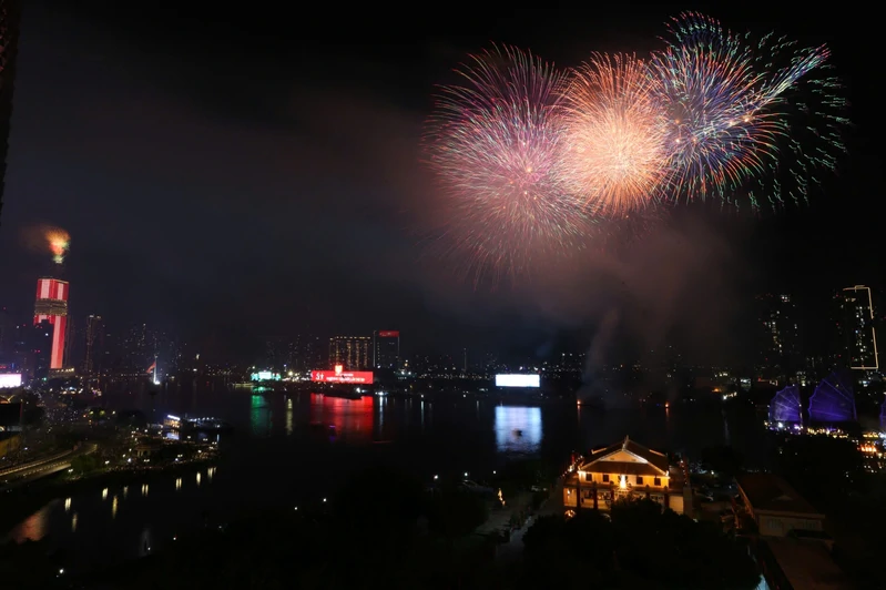 TP.HCM bắn pháo hoa tại 8 điểm dịp kỷ niệm 30/4 và 1/5