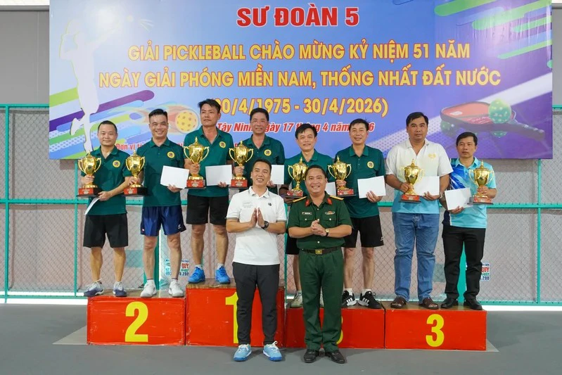 Sư đoàn 5 tổ chức thi đấu Pickleball chào mừng kỷ niệm 51 năm Ngày Giải phóng miền Nam