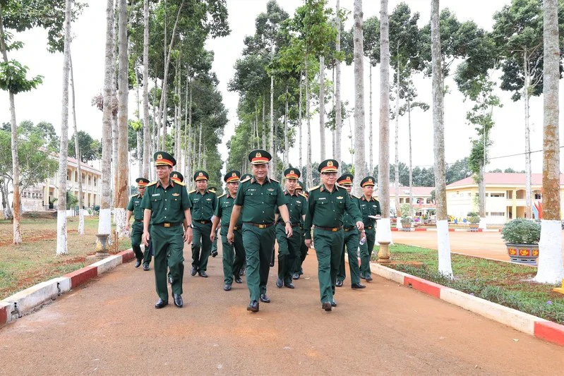 Trung tướng Lê Xuân Thế kiểm tra công tác chuẩn bị Hội thi “Doanh trại chính quy, xanh, sạch, đẹp”