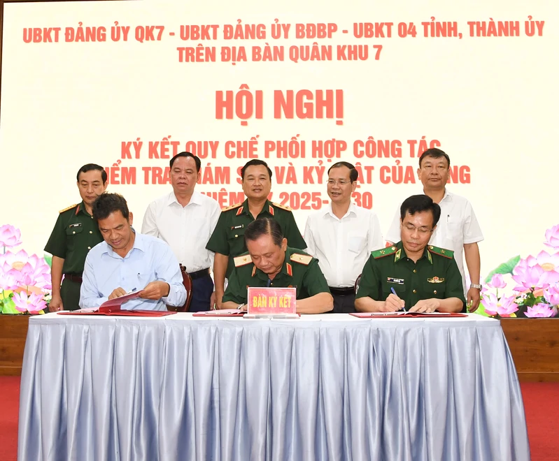 Ủy ban Kiểm tra Đảng ủy Quân khu 7 ký kết quy chế phối hợp công tác kiểm tra, giám sát và kỷ luật của Đảng nhiệm kỳ 2025 - 2030