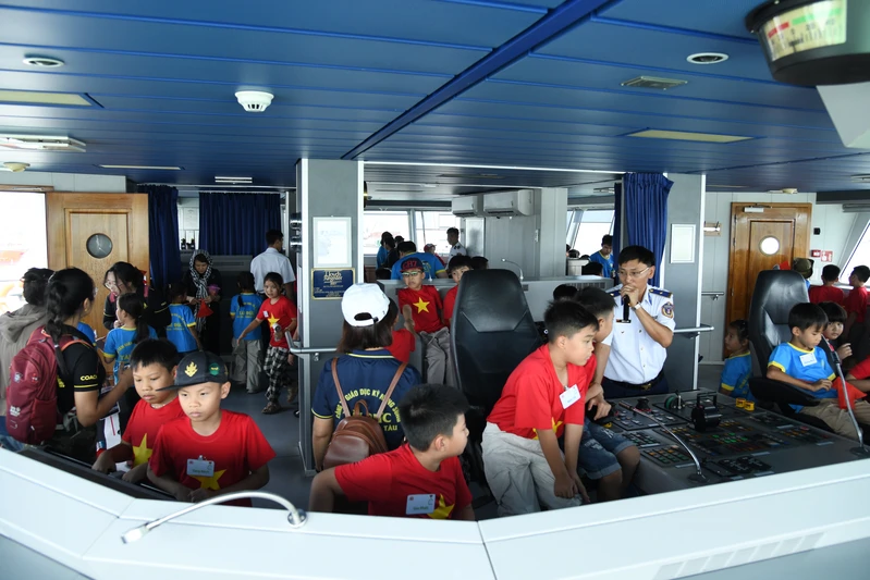 Vùng Cảnh sát biển 3 phối hợp lan tỏa tình yêu biển, đảo cho thế hệ trẻ