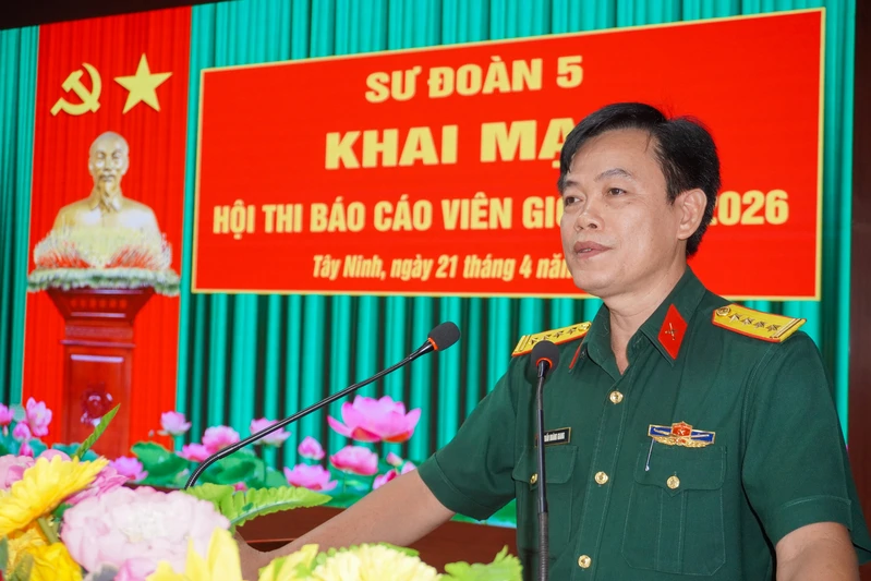 Sư đoàn 5 khai mạc Hội thi Báo cáo viên giỏi