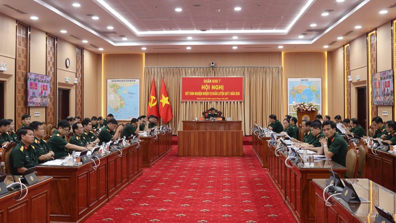 Quân khu 7 rút kinh nghiệm nhiệm vụ huấn luyện quý I năm 2026
