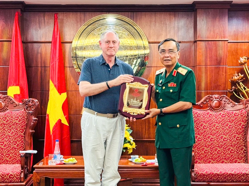 Hội Cựu chiến binh Thành phố Hồ Chí Minh tiếp Đoàn tổ chức Mission Pow/Mia (Hợp chủng quốc Hoa Kỳ)