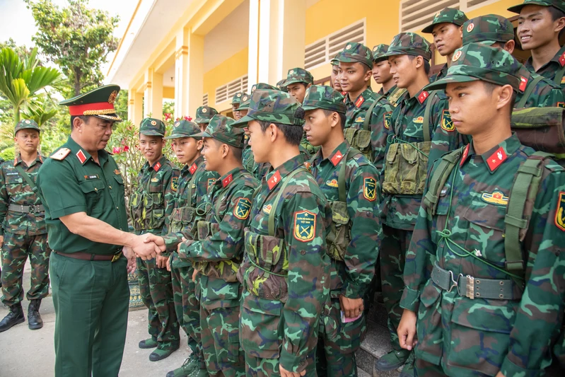 Bộ Tư lệnh Quân khu kiểm tra công tác sẵn sàng chiến đấu tại Lữ đoàn 26