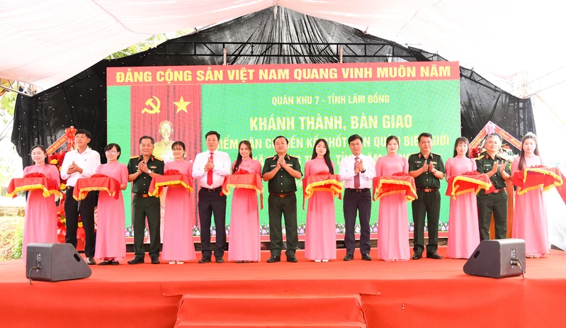 Quân khu 7: Khánh thành, bàn giao Điểm dân cư liền kề chốt dân quân biên giới tại tỉnh Lâm Đồng