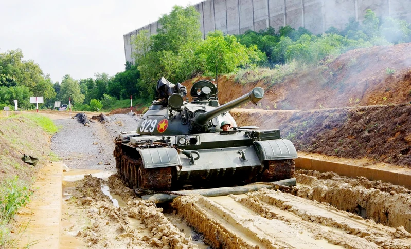 Tư lệnh Quân khu 7 gửi Thư khen cán bộ, chiến sĩ Phòng Tăng thiết giáp, Bộ Tham mưu Quân khu
