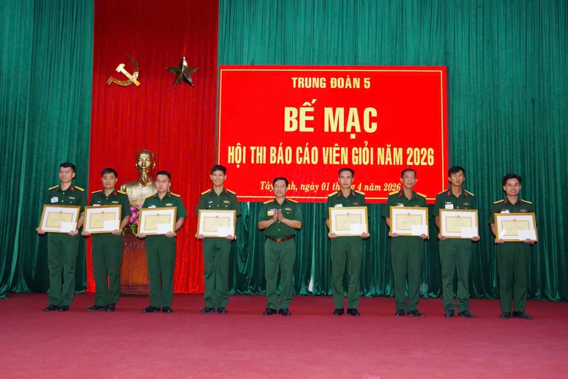 Hội thi báo cáo viên giỏi năm 2026 tại Trung đoàn 5, Sư đoàn 5