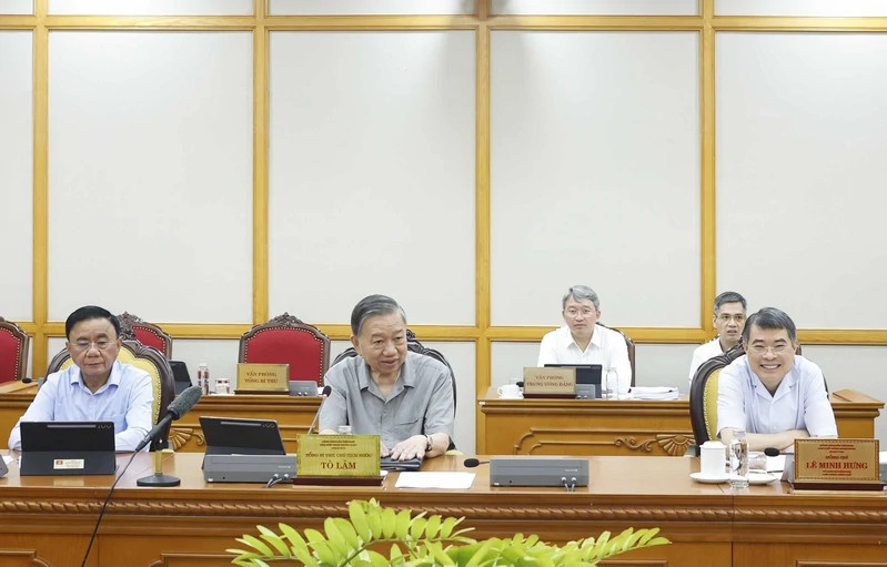 Bộ Chính trị cho ý kiến hoàn thiện thể chế vượt trội, tạo động lực mới để TP.HCM phát triển

