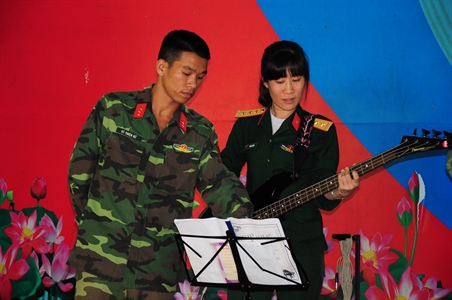 Ban nhạc Đồng đội và những người lính trẻ