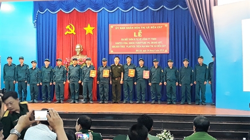 Thị xã Bến Cát, tỉnh Bình Dương: Đi đầu trong xây dựng lực lượng tự vệ doanh nghiệp có yếu tố nước ngoài