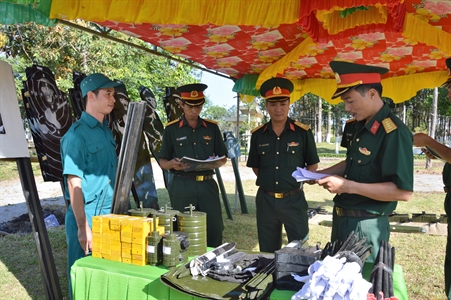 Huyện Đồng Phú, tỉnh Bình Phước gắn phát triển kinh tế với xây dựng khu vực phòng thủ