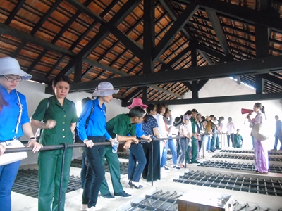 Hành trình về Côn Đảo - Tiếp lửa cho thế hệ trẻ