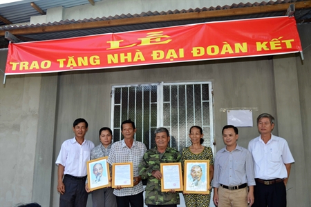 Xã Thái Bình, huyện Châu Thành, Tỉnh Tây Ninh bàn giao 2 căn nhà đại đoàn kết