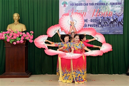 Liên hoan văn nghệ dưỡng sinh người cao tuổi
