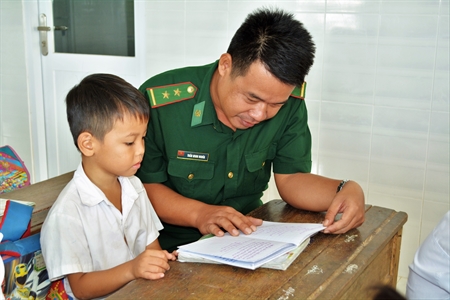 Lính Biên phòng trong lòng nhân dân nơi biên giới biển