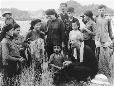 Lời Bác Hồ dạy ngày này năm xưa: Khuyết điểm nặng nhất của cán bộ và nhân dân là chủ quan