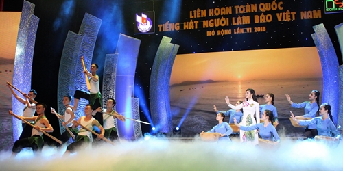 Khai mạc Liên hoan toàn quốc Tiếng hát người làm báo Việt Nam mở rộng lần thứ VI - 2018 khu vực phía Nam