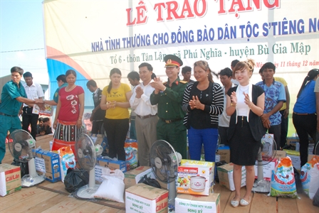 Đoàn Kinh tế - Quốc phòng 778 quan tâm đồng bào dân tộc vùng dự án