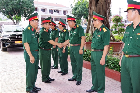 Thượng tướng Lê Chiêm thăm và làm việc tại Bộ CHQS tỉnh Bình Thuận