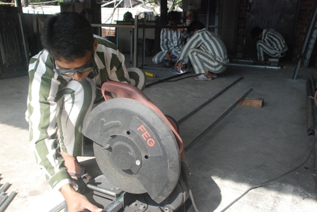 Khối thi đua 4 cơ quan Quân khu 7 tham quan, học tập các mô hình