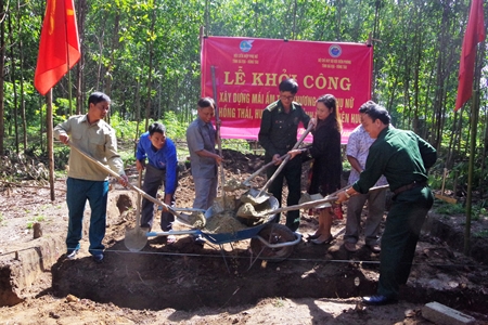 Hỗ trợ 150 triệu đồng xóa nhà tạm cho phụ nữ nơi biên giới tỉnh Thừa Thiên Huế