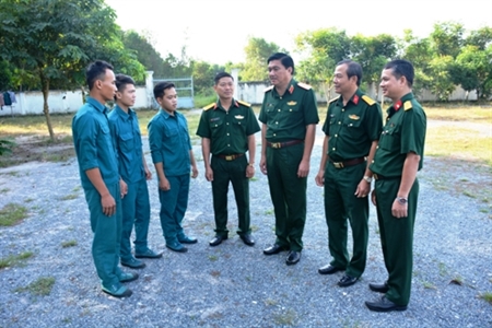 Thiếu tướng Võ Văn Thi kiểm tra Bộ chỉ huy quân sự tỉnh Đồng Nai