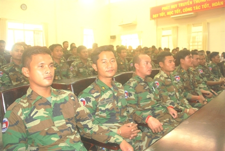 Khai mạc lớp tập huấn quân sự cho Quân đội Hoàng gia Campuchia