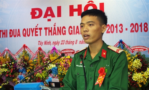 Chuyện về thầy giáo “Chiến sĩ”