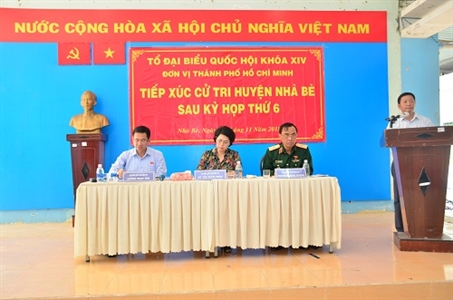 Đoàn đại biểu Quốc hội Thành phố Hồ Chí Minh tiếp xúc cử tri sau kỳ họp thứ 6