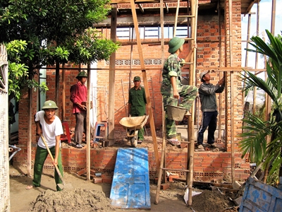 Sư đoàn 5: Đồng lòng cùng dân, chung sức với dân