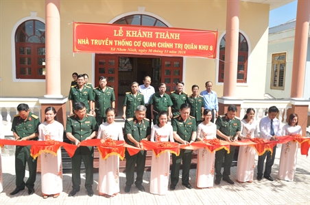 Khánh thành Nhà truyền thống Cơ quan Chính trị Quân khu 8