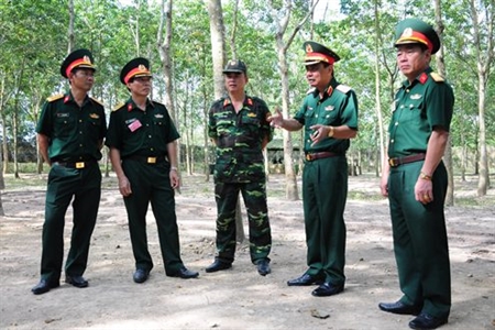 Thiếu tướng Nguyễn Minh Hoàng kiểm tra công tác chuẩn bị diễn tập tại Trường bắn Quốc gia khu vực 3