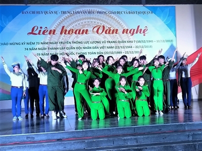 Sôi nổi Liên hoan văn nghệ lực lượng vũ trang quận 8