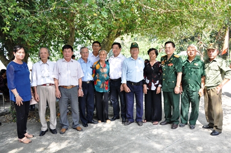 Cựu chiến binh Trung đoàn 271 (Sư đoàn 5) thăm lại chiến trường xưa