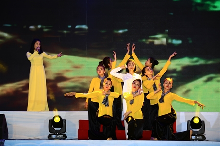 Đoàn Văn công Quân khu 7 - Một chặng đường cống hiến và phát triển