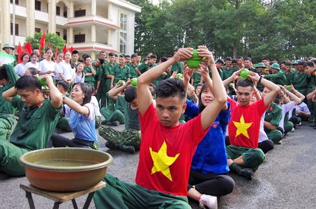 Sư đoàn 5 hoạt động kỷ niệm 74 năm ngày thành lập Quân đội nhân dân Việt Nam