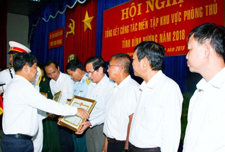 UBND tỉnh Bình Dương tổng kết diễn tập phòng thủ năm 2018