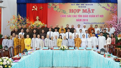 Thị xã Dĩ An gặp mặt chức sắc các tôn giáo nhân dịp xuân Kỷ Hợi 2019
