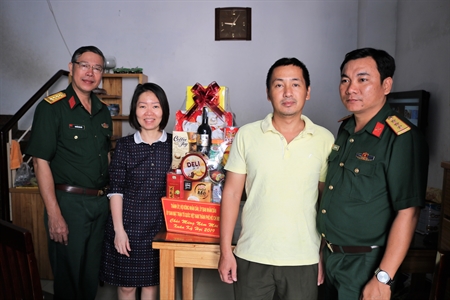 Quận Tân Bình: Thăm, chúc tết gia đình các đồng chí cấp Tướng nghỉ hưu trên địa bàn