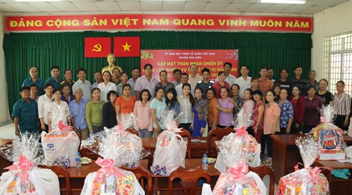 Huyện Hóc Môn mặt thân nhân chiến sĩ Hải quân